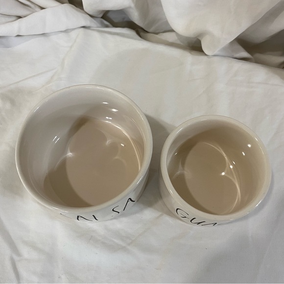 Rae Dunn salsa and guacamole dishes - Picture 2 of 4